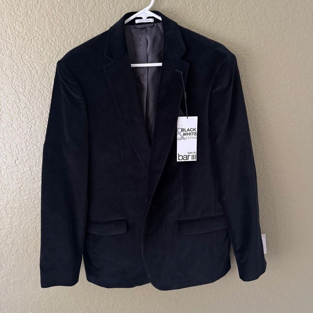 New Bar lll Black And White Collection Slim Fit Black Velvet Blazer Size 42 R